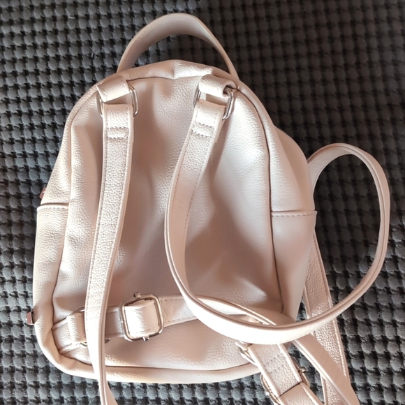 🐶 Betsey Johnson Kitsch French Bulldog Mini Backpack - Picture 8 of 9